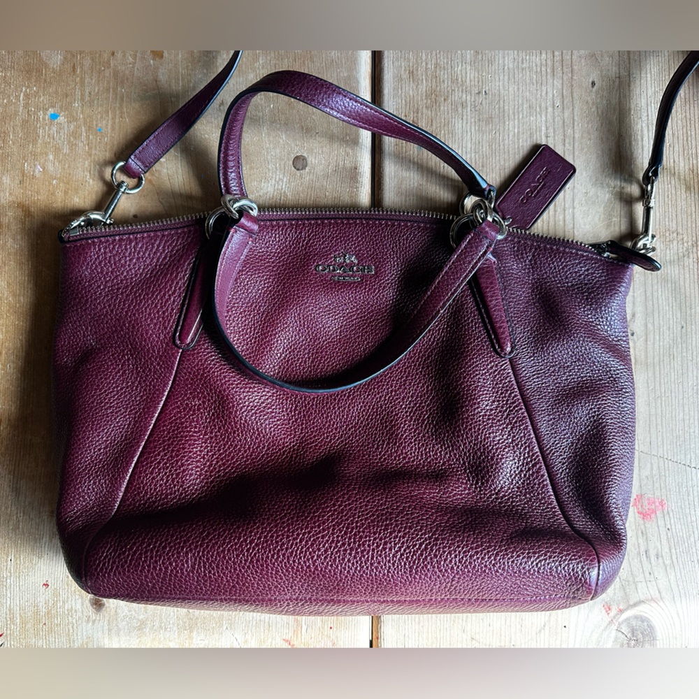 Coach Small Kelsey satchel in burgundy pebble leather F36675